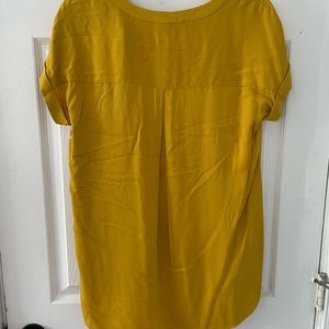 Rose + Olive Womens Shirt Adult Size Small Gold Yellow Pocket V Neck NEW